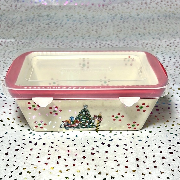 Temptations "Old World" Christmas  Tree Ceramic Loaf Baking Dish & Plastic Lid - Picture 2 of 6